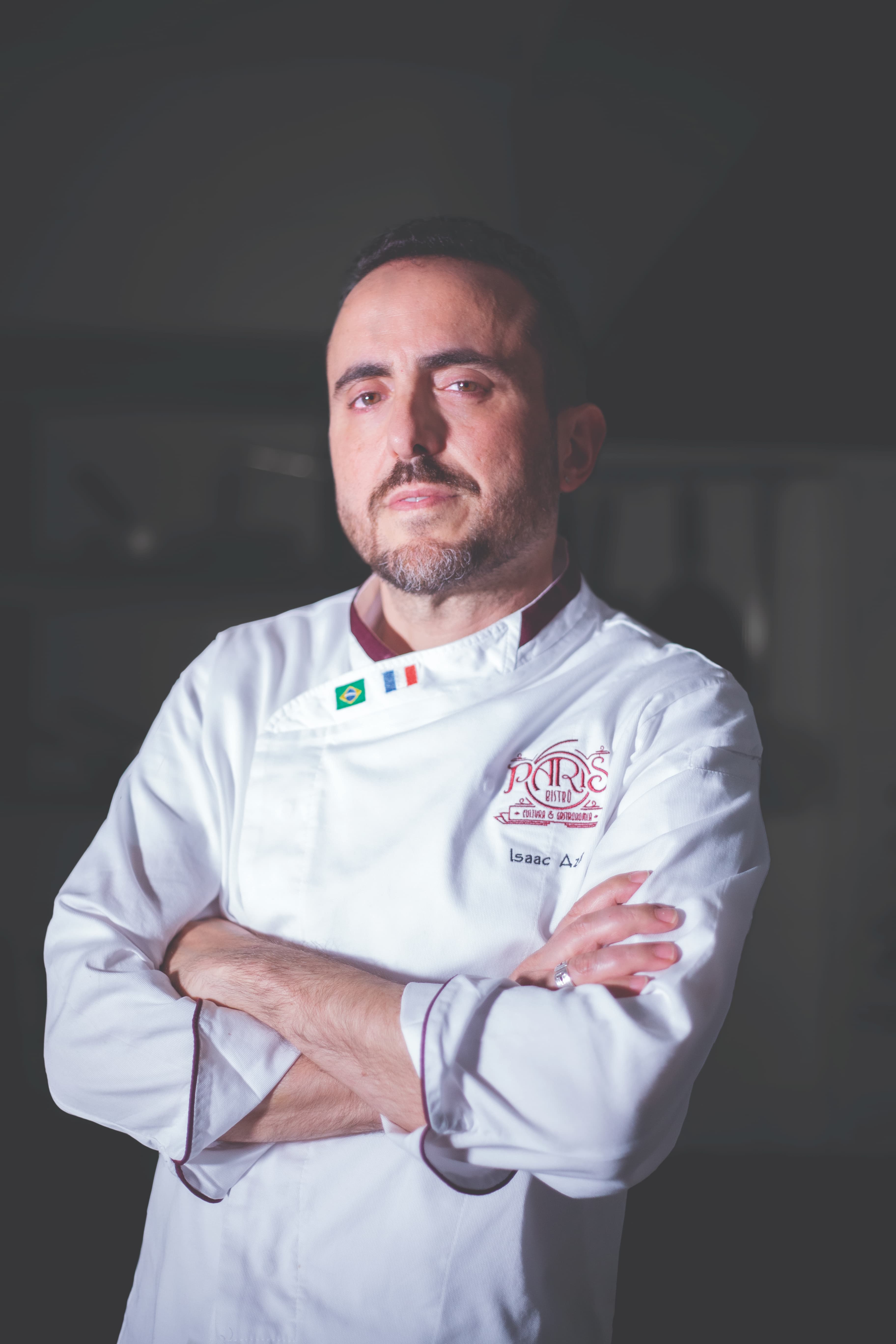 👨🏻‍🍳 Conheça um pouco mais sobre o chef @isaacazar! #Repost  @lapastina.oficial ・・・ DESCUBRA O KIT DO CHEF BY ISAAC AZAR 😍 O chef Isaac  @isaacazar, By PARIS 6